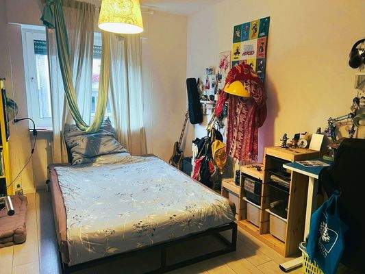 Kinder-/Arbeitszimmer