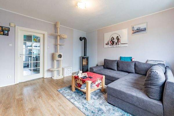 Wohnzimmer mit Kamin