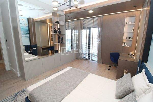 Detached and Semi-Detached Villas Near the Beach in İstanbul