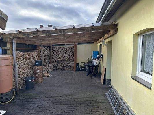 Freisitz und Werkstatt