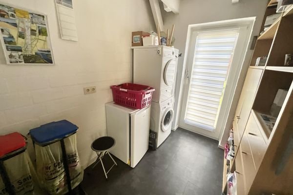 Hauswirtschaftsraum mit Außenzugang