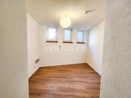 Noch steht die Küche leer...