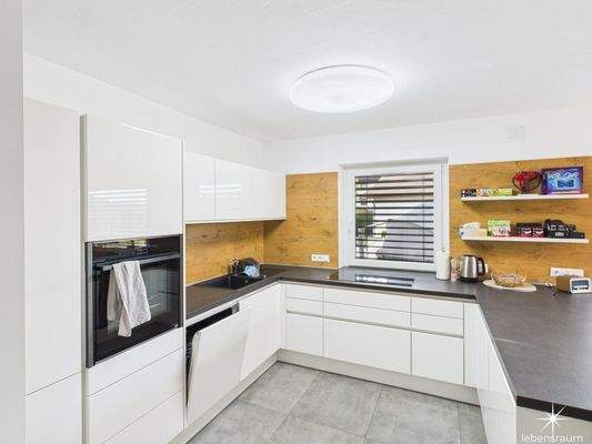 Küche.