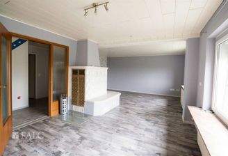 Wohnzimmer mit Ofen