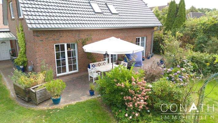 Conath-Immobilien_Harsefeld_Buxtehude_Fredenbeck – Blick in Garten mit Terrasse