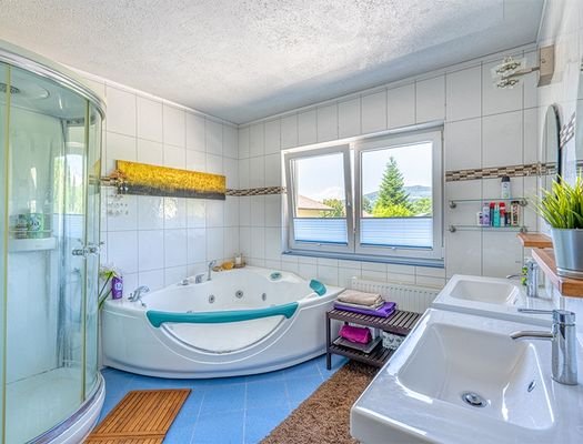 Einfamilienhaus-Anthering-Badezimmer-HP3