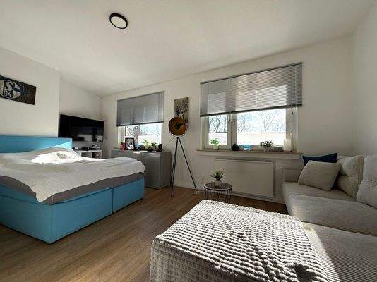 Schlafzimmer / Esszimmer