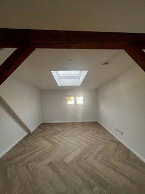 Helles Dachgeschosszimmer