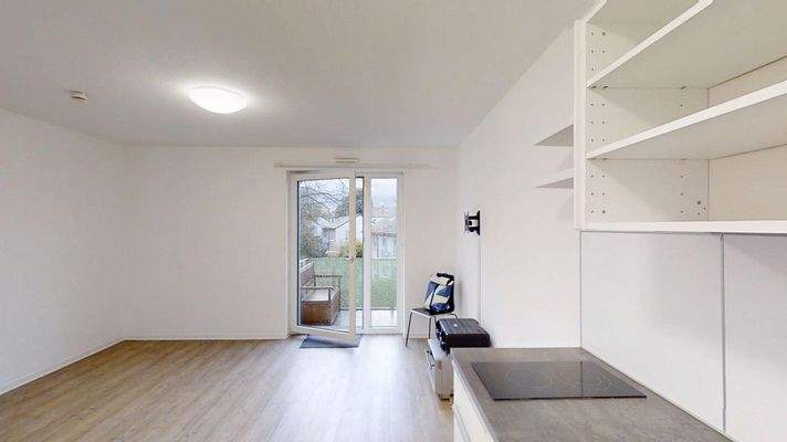 Eingangsbereich mit Einbauküche