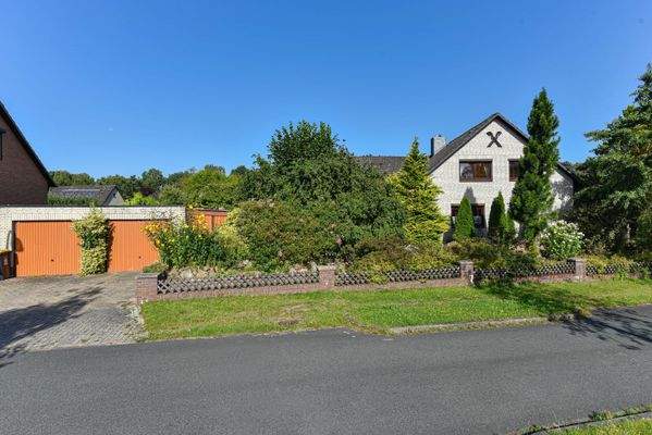 EFH mit Doppelgarage in ruhiger Lage 