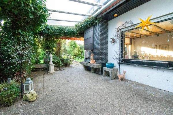 überdachte Terrasse