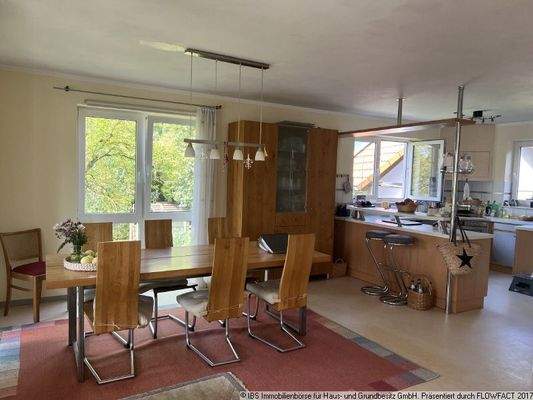 großer Wohn und Essbereich