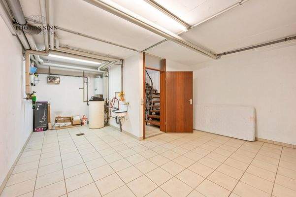 UG: Waschküche/Technikraum