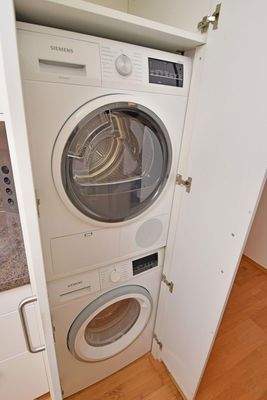 Waschmaschine und Trockner