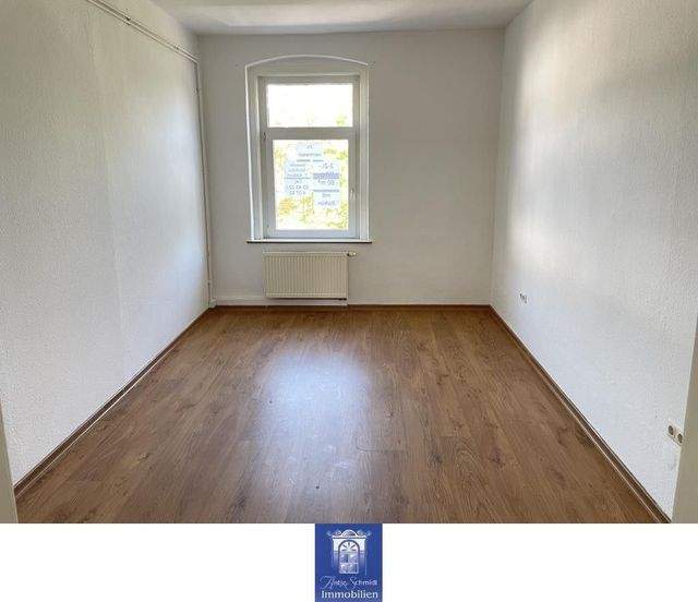 Gepflegte Wohnung mit Loggia, Blick ins Grüne und modernem Badezimmer! - Foto 1