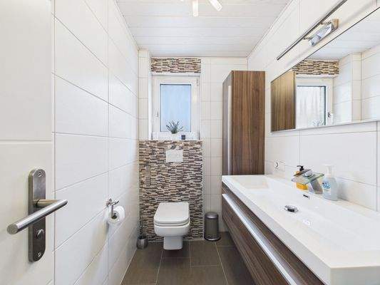 Praktisches GWC im Erdgeschoss