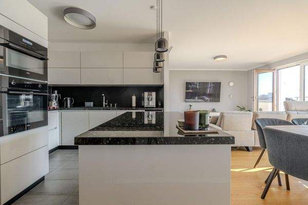 Hochwertige Einbauküche