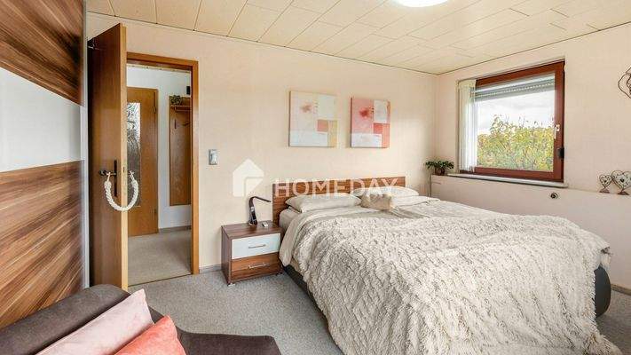 1. OG Schlafzimmer 2