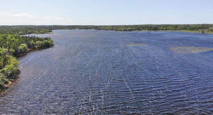 Cape Breton - Shaw Lake - 2,7 Hektar großes Grunds