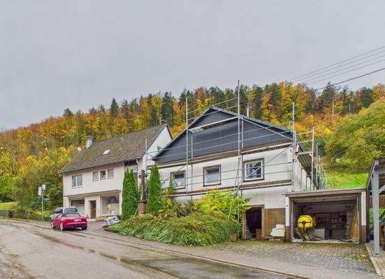 Gebäudeansicht Straße