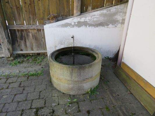 Brunnen im Hofraum 
