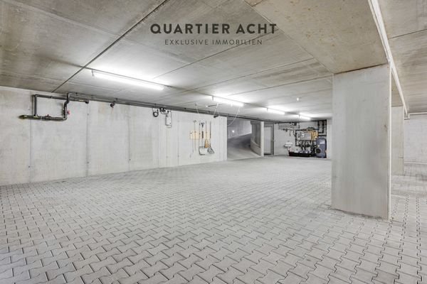 QVIII - TIEFGARAGE