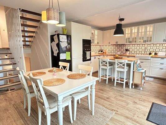 Küche mit Gartenzugang