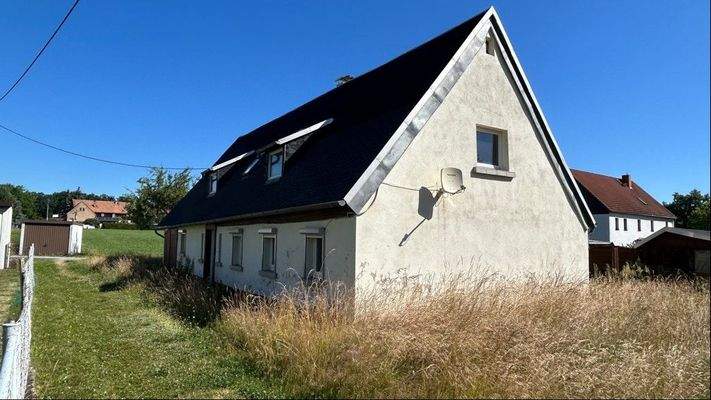 Front- und Seitenansicht