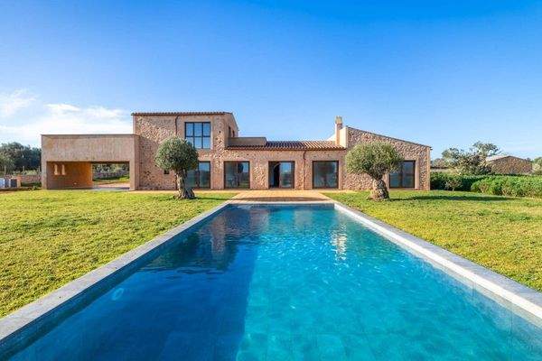 Exterior and Pool (1)