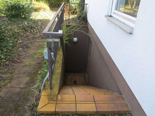 Zugang zum Keller