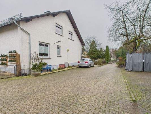 CAM01223G0-PR0176-STILL084