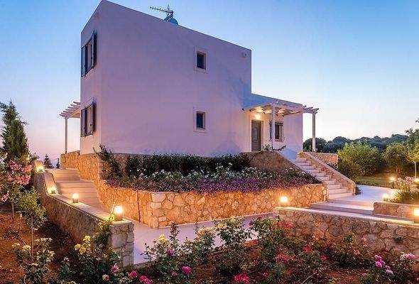 Kreta, Tersanas: Luxusvilla mit unschlagbarer Aussicht in ruhiger Lage zu verkaufen