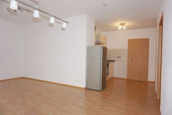 ... Blick in die offene Küche