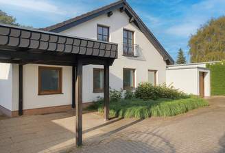 Hausansicht (KI-generiert)