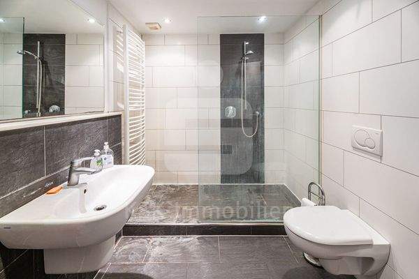 Badezimmer Zimmer Dachgeschoss