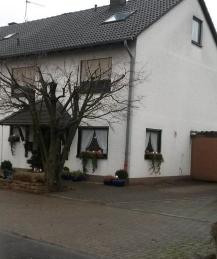 Sehr schöne und gepflegte Doppelhaushälfte mit PKW-Garage in Alfter-Witterschlick