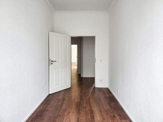 Ankleidezimmer oder Büro.jpg