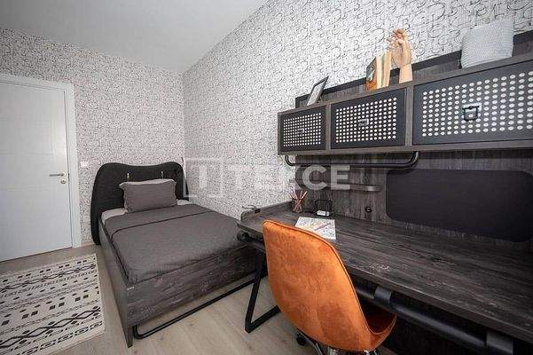 Flats with Balcony in İstanbul Avcılar