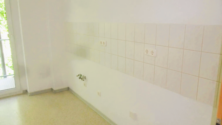 Küche mit Fliesenspiegel