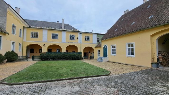Innenhof Bild 1