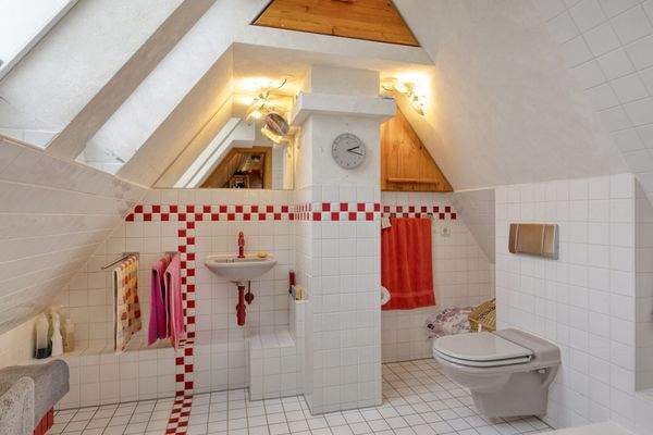 Spitzboden - Badezimmer 
