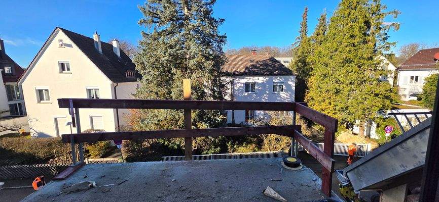 vordere, kleine Dachterrasse