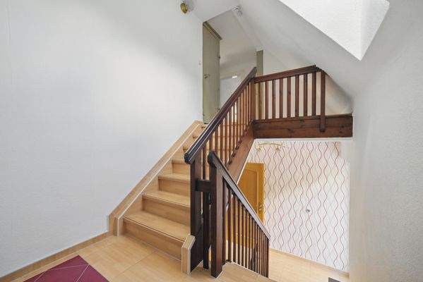 Treppenhaus OG zum DG