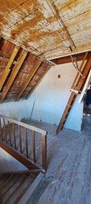 Flur mit Speicheraufgang oben