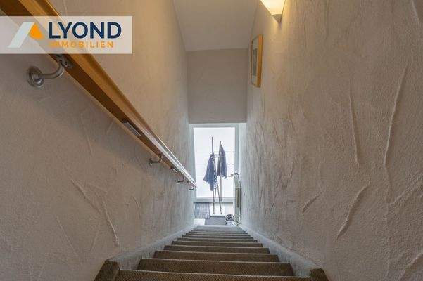 Treppe zum Dachgeschoss