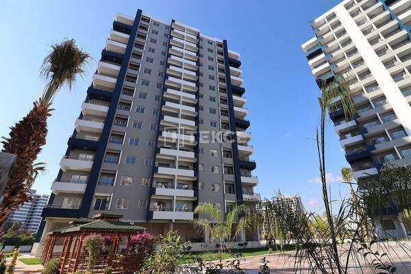 Properties in a Compound With Aquapark in Mersin Arpaçbahşiş