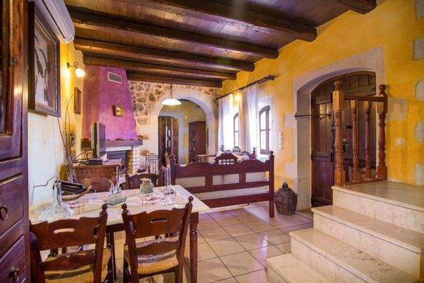 Villa For Sale in Samonas village 11.jpg