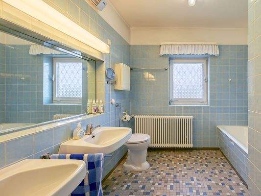 Badezimmer OG Ansicht 1