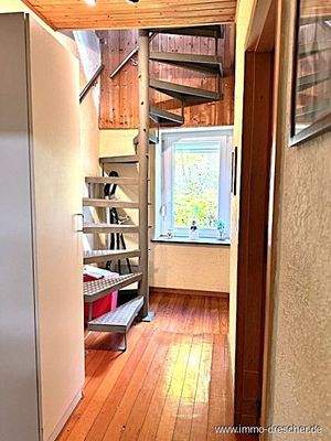 2433 OG Treppenaufgang