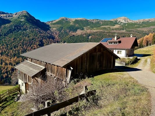 Traumhaus-Sarntal-Traumblick-Panorama-Kuot-Schneehase-20-min-zum-zentrum-Hof-geschlossener Hof-Zweitwohnung-Südtirol-Hof-Maso-Sarentino-Berghaus-